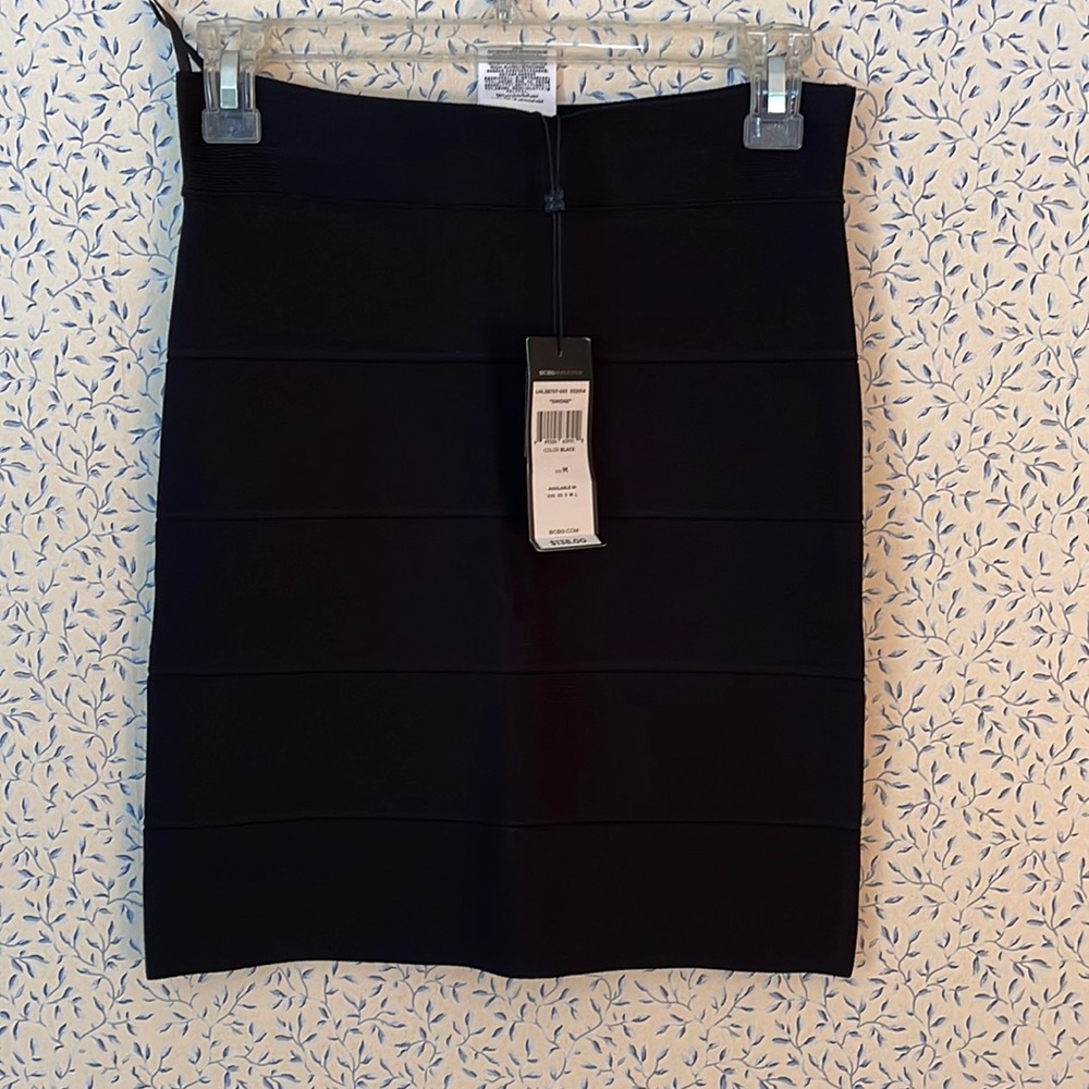 Black stretchy miniskirt